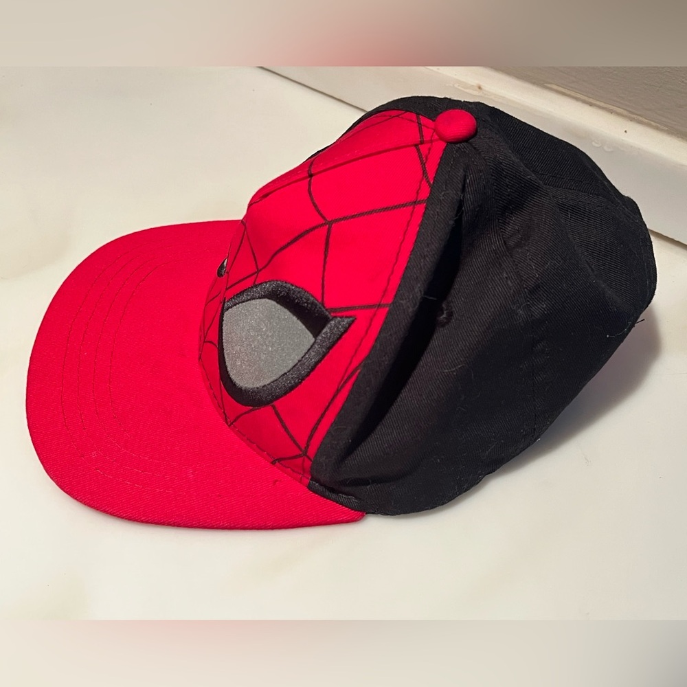 Spider-Man Cap - Picture 4 of 9